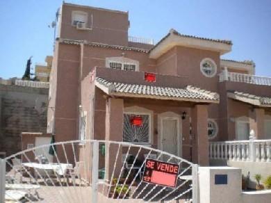 Chalet pareado con 3 dormitorios se vende en Ciudad Quesada, Costa Blanca