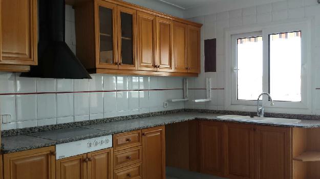 Duplex en Alquiler. 7 Dormitorios. 208 m2. Duplex en Avinguda Generalitat. Tortosa.