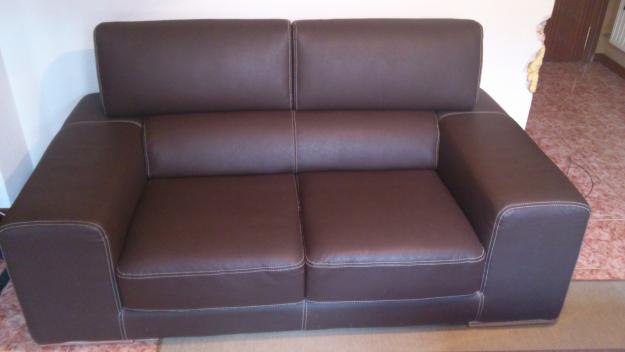 Extraordinario sofa de piel autentica