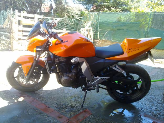 se vende kawasaki z750 .semi nueva