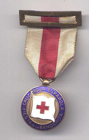 1948, FRANCO, MEDALLA DE LA CRUZ ROJA EN CATEGORIA ORO ESMALTE AL FUEGO, FIESTA DE LA BANDERITA.