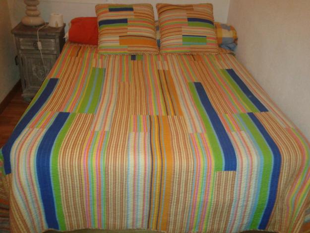 vendo cama de matrimonio, mesilla, menaje de hogar