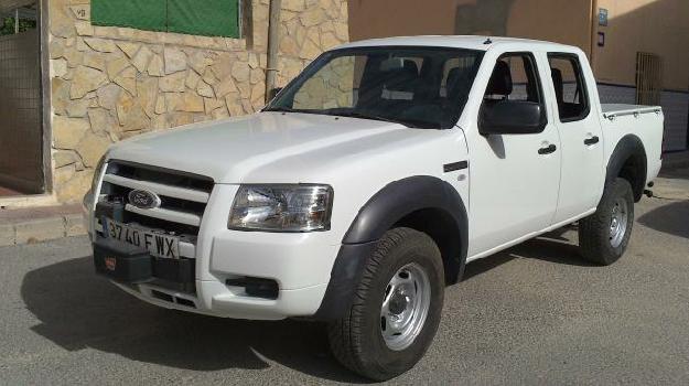 Ford Ranger del año 2007 en Villena