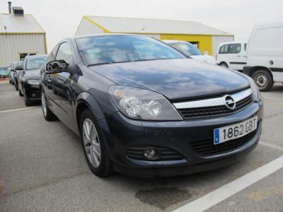 Opel Astra GTC 1.9 CDTI 12