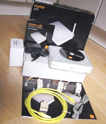 Router Wifi Thomson modelo TG585v7 en su caja original