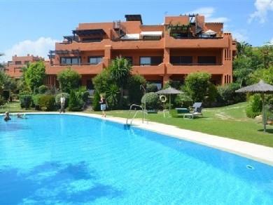 Apartamento con 2 dormitorios se vende en Estepona, Costa del Sol