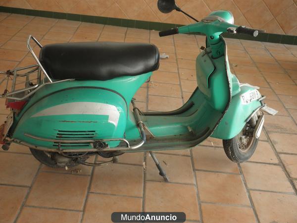 Moto antigua VESPA 165 GT del 74