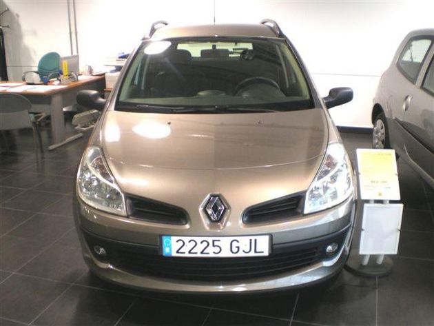 RENAULT CLIO  G.TOUR 1.5DCI AUTHENTIQUE