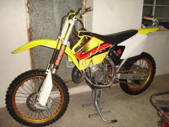 Suzukirm125