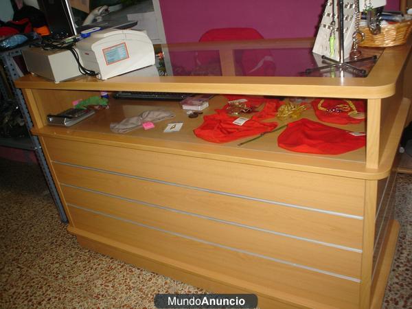 VENDO MOSTRADOR PARA TIENDA EN PERFECTO ESTADO