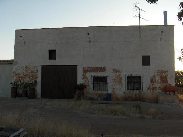 casa de campo con monte incluido