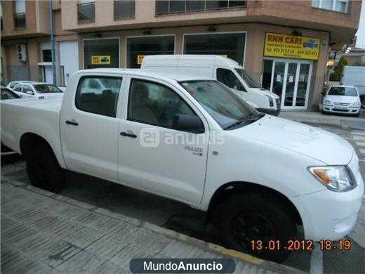 Toyota Hilux 2.5 D4D Cabina Doble VX 4x4