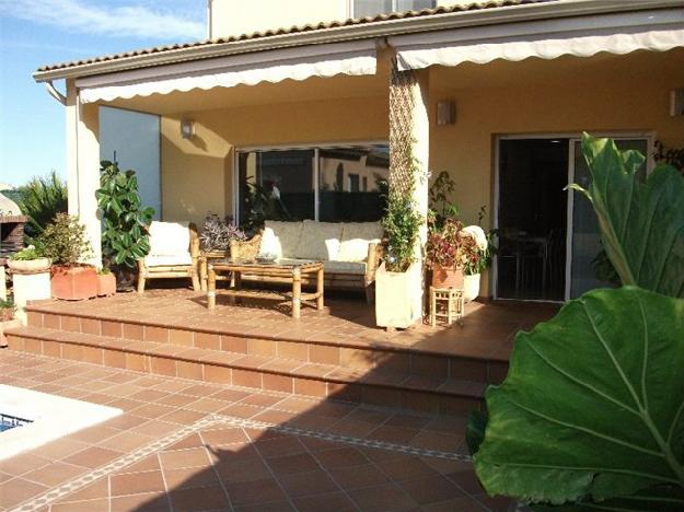 Casa en venta en Avinyonet de Puigventos (Urbanización Mas Pau)