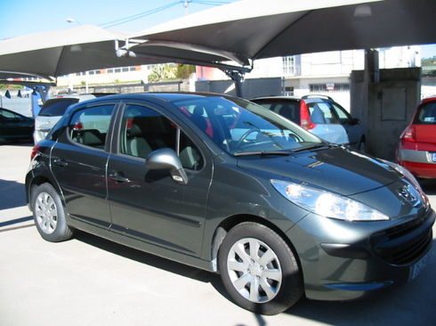 Peugeot 207 CONFORT HDI-70 CV