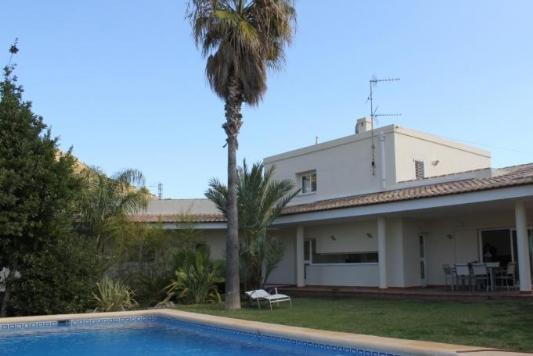 4 Dormitorio Chalet En Venta en Jávea, Alicante