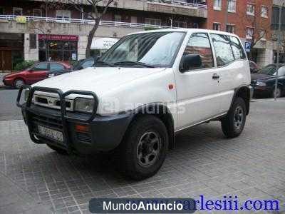 Nissan Terrano II 2.4 SE