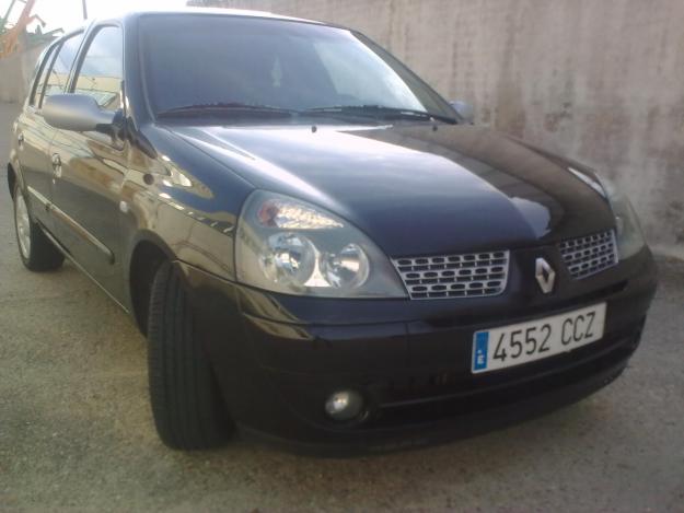 se vendo renault clio, 2003, 5p, diesel