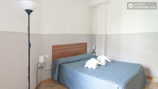 Modern 1-bedroom apartment in Sarrià-Sant Gervasi