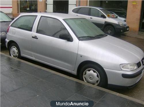 SEAT IBIZA AÑO 2001 1.4 PLATA 1099E ES UNA GANGA!!