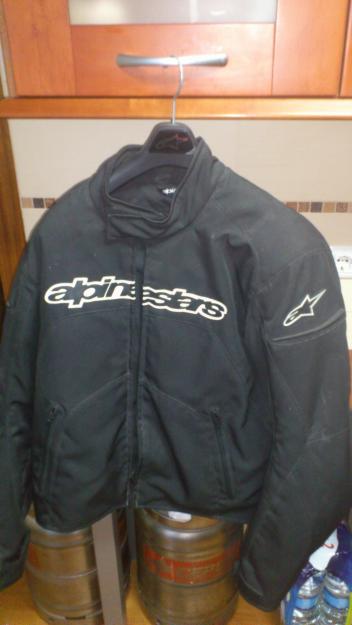 VENDO CHAQUETA PARA MOTOS NEGOCIABLE