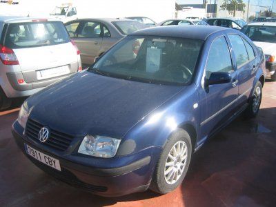 VOLKSWAGEN BORA 1.6 16V 102CV AUTOMATICO - Castellon