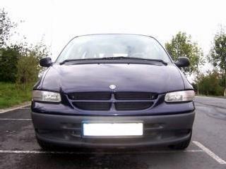 Venta de coche Chrysler Grand Voyager 2.4 SE '98 en Arrigorriaga