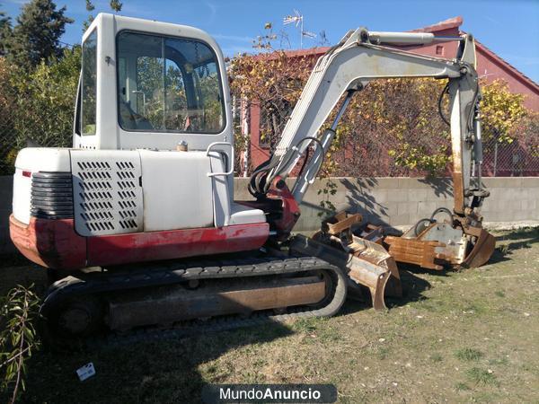 vendo miniexcavadora takeuchi 145