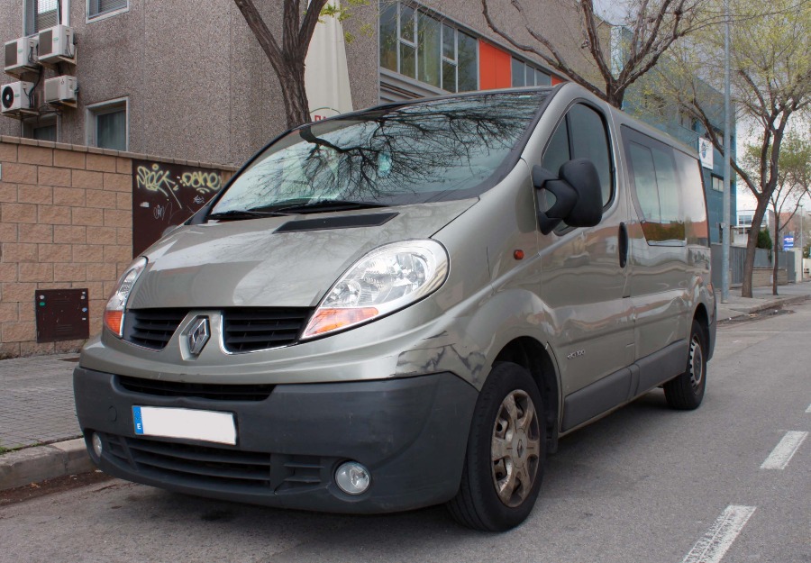 Renault Trafic 1.9DCi Combi6 27 CN 100