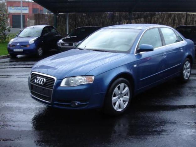 Venta de coche Audi A4 TDI 140 C.V. '06 en Pobra Do Caramiñal