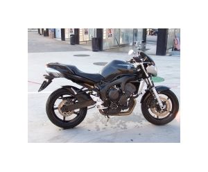 YAMAHA FZ6