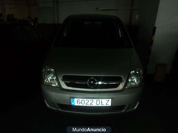 VENDO OPEL MERIVA 1.7  POR NO USALO...4000 MIL EUROS