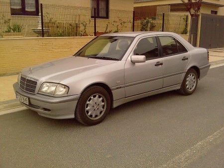 MERCEDES CLASE C C 220 CDI CLASSIC - LA RIOJA