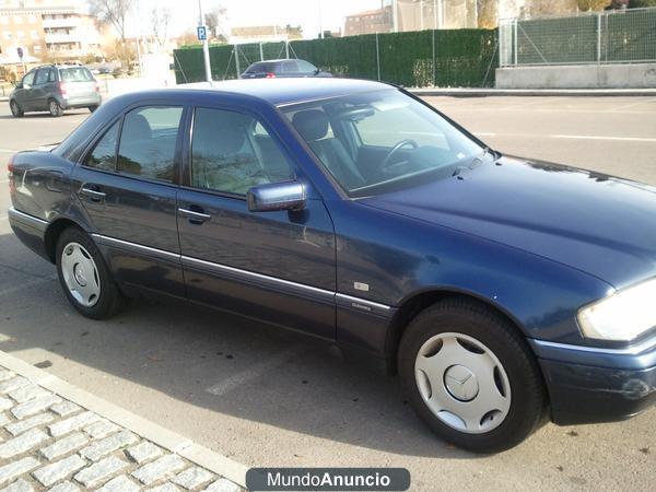 VENDO MERCEDES C-180 ELEGANCE