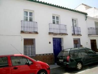 Adosado con 4 dormitorios se vende en Velez-Malaga, Axarquia