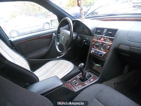 Se vende un mercedes C220 CDI Elegance