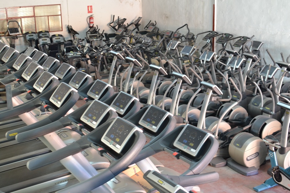 Maquinas gimnasio, spinning y peso libre