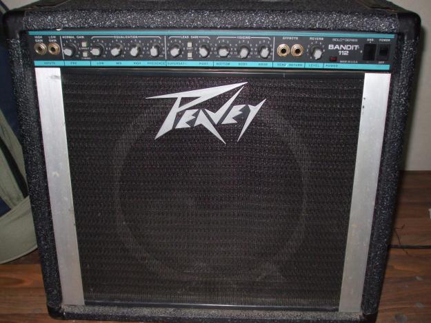 VENDO PEAVEY BANDIT 112 CON SONIDO RECORDANDO LOS 70'80