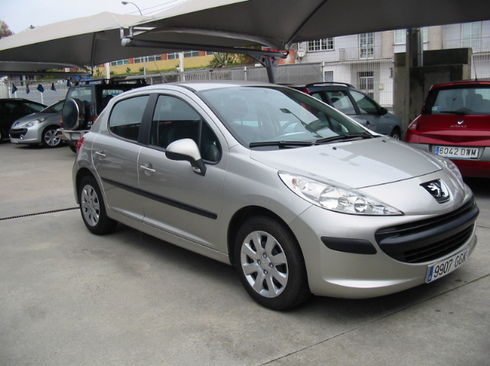 Peugeot 207 CONFORT HDI-70 CV