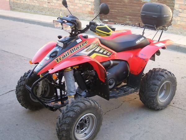 POLARIS TRAIL BLAZER 250 DEL 2006.