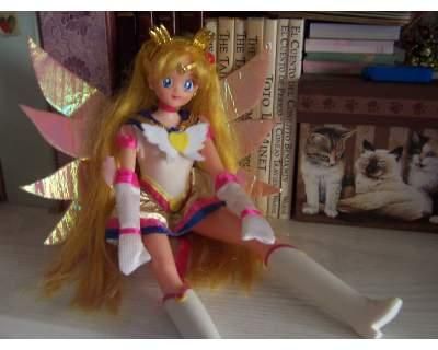 SAILOR MOON MUÑECA DE JAPON ETERNAL SAILOR MOON