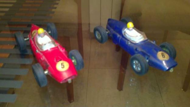 dos coches de scalextric cooper