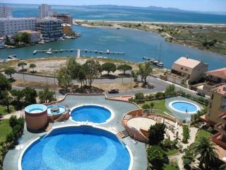 Estudio : 4/5 personas - piscina - vistas a mar - rosas  girona (provincia de)  cataluna  espana