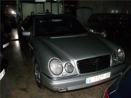 MERCEDES-BENZ E 240 AVANTGARDE - Valencia