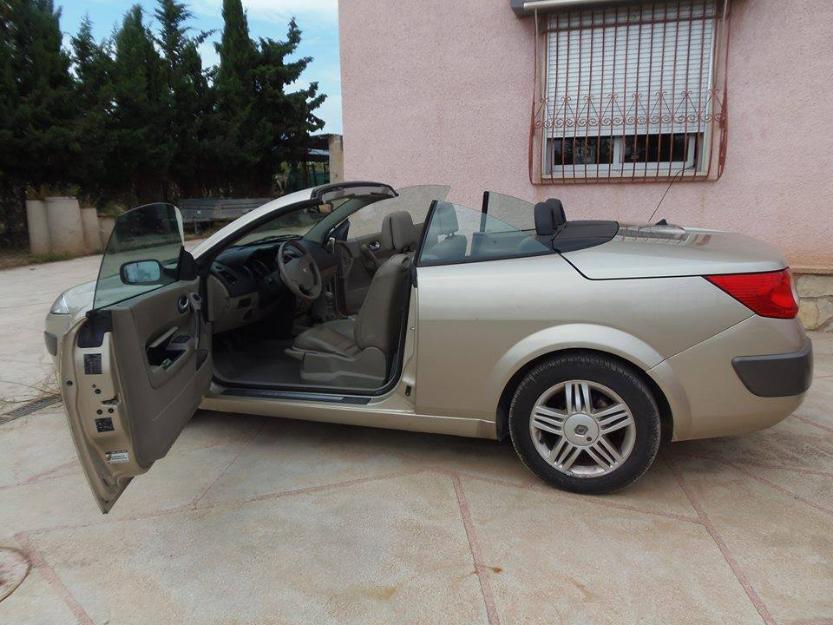 Se vende megane cabrio 2.0 - luxe privilege