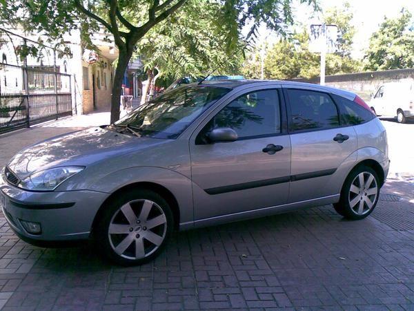 vendo ford focus trend