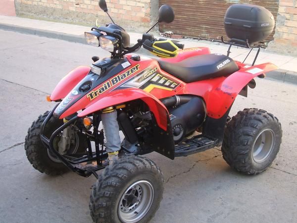 POLARIS TRAIL BLAZER 250 DEL 2006.con solo 1800 km.