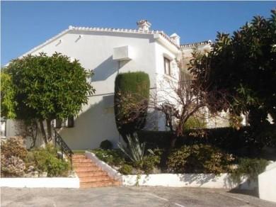 Apartamento con 4 dormitorios se vende en Estepona, Costa del Sol