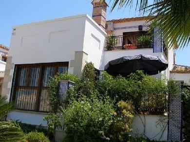 Chalet con 3 dormitorios se vende en Algorfa, Vega Baja Torrevieja