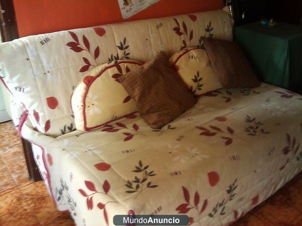 POR VIAJE VENDO SOFA-CAMA,COMODA,MESILLAS DE NOCHE,ETC- MUY BARATO!