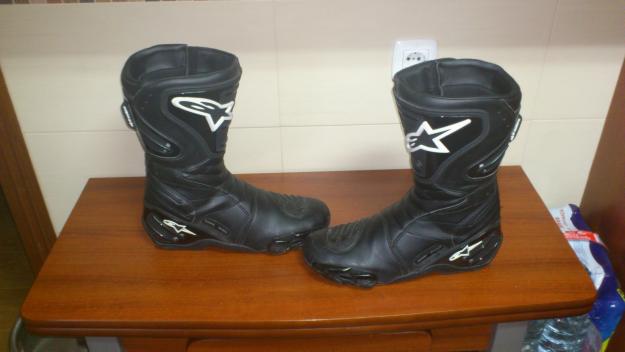 VENDO BOTAS PARA MOTOS NEGOCIABLE